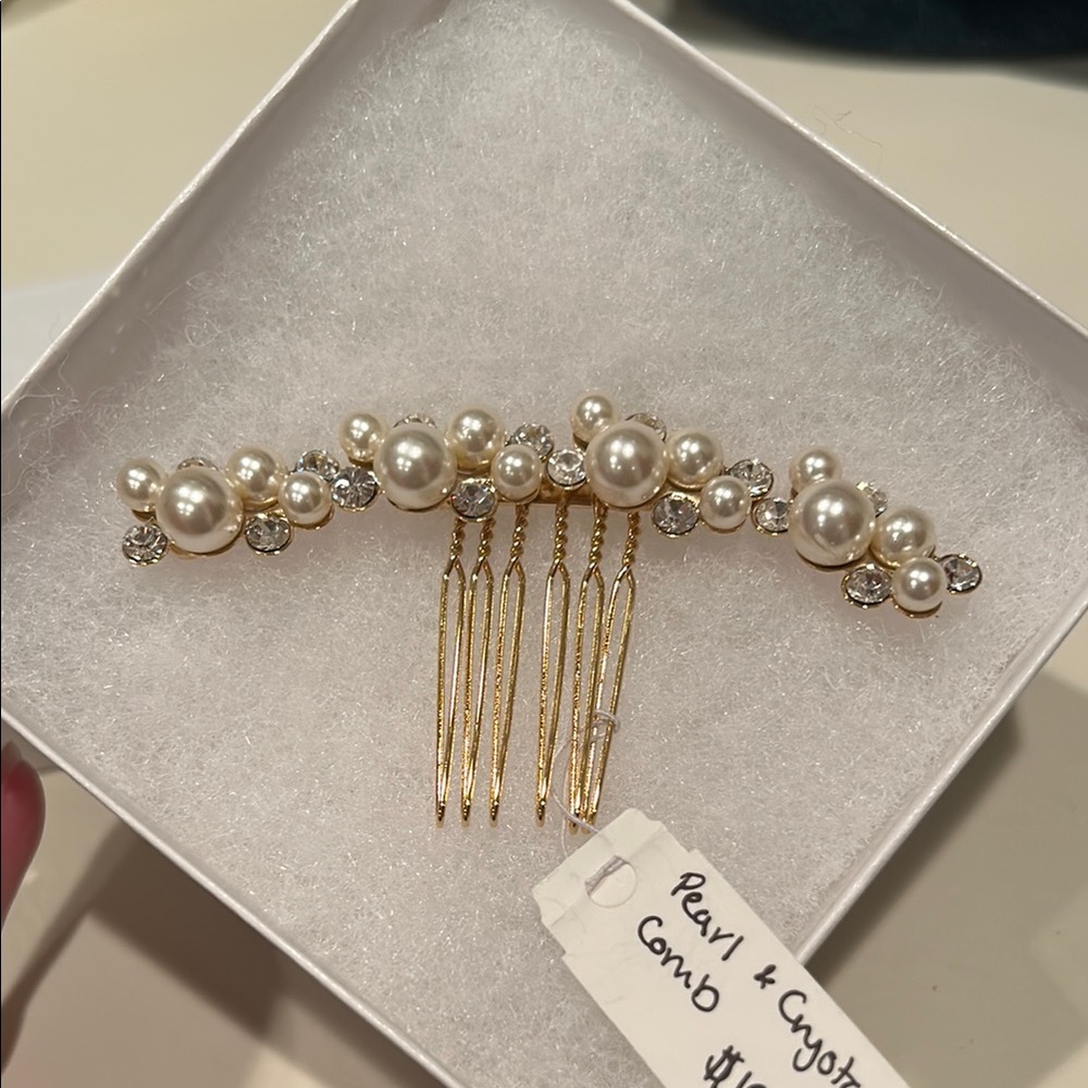 Elegant Gold Pearl & Crystal Hair Comb